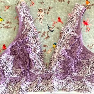 Victoria Secret bralette, size L like new